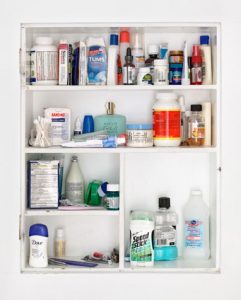 medicine-cabinet_59x73_5_we